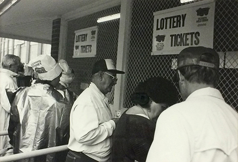 First day of sales 1985 - lined up to buy tickets